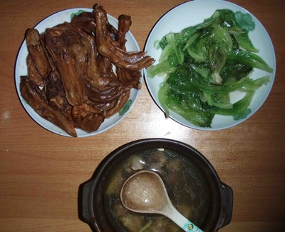 卤鸭爪怎么样才好吃_卤鸭爪怎么做入味