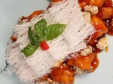 传统熘虾仁的升级演绎与龙须面秘制技法​